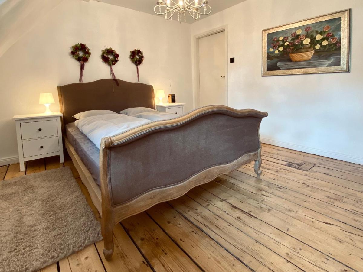 Dom Ogrodnika Guest House Biala Olecka Екстериор снимка