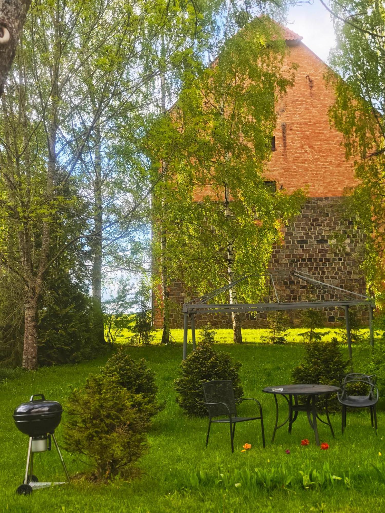Dom Ogrodnika Guest House Biala Olecka Екстериор снимка