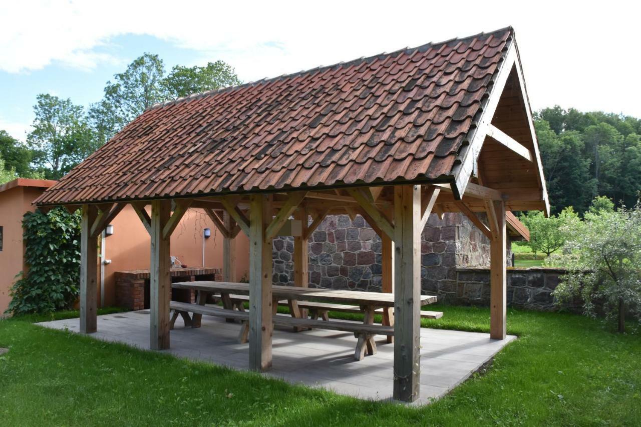 Dom Ogrodnika Guest House Biala Olecka Екстериор снимка